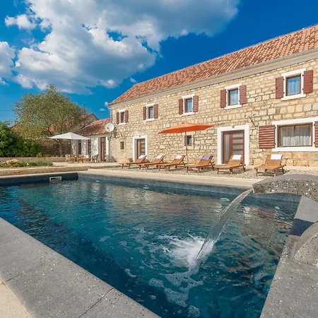 Holiday home Four-bedroom In