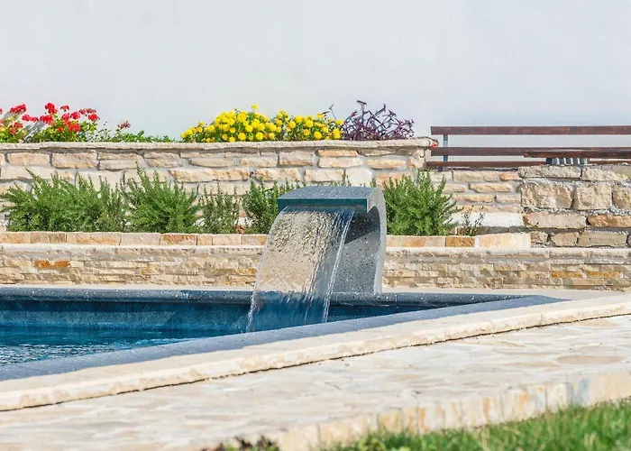 Vikendica Four-bedroom In Citluk