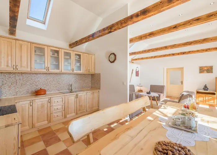 Four-bedroom In Citluk