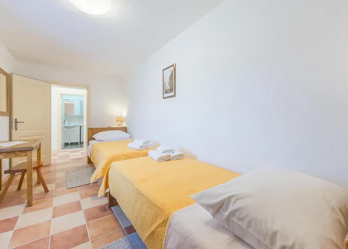 Four-bedroom In Citluk