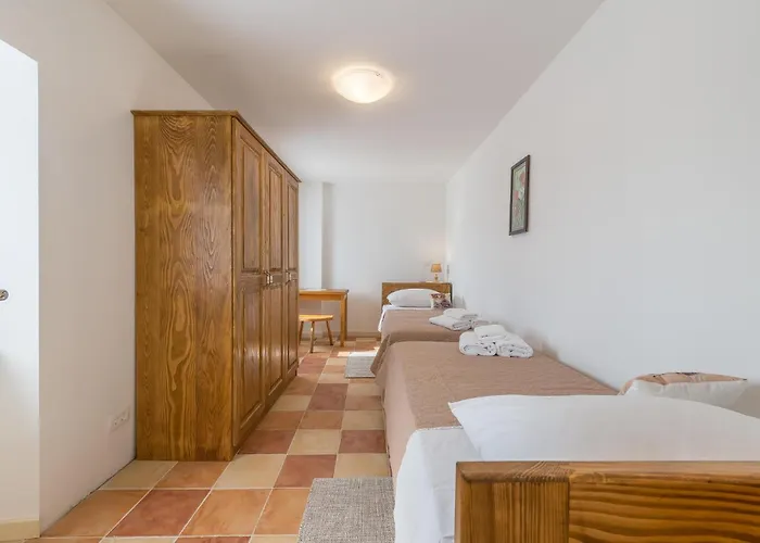 Four-bedroom In Citluk