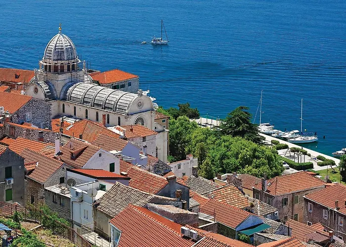 Vakantiehuis Four-bedroom In *